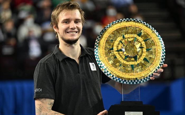 下展现统治 下展现统治